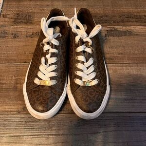Gby Guess Golani ladies sneakers women's size 7